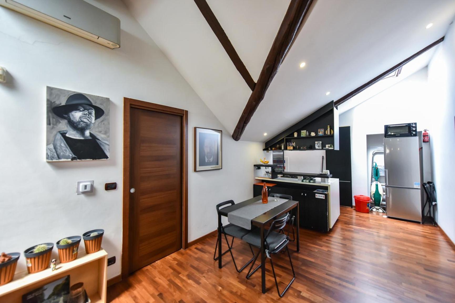 Modern Apartment Piazza Statuto Porta Susa Fs Turim Exterior foto