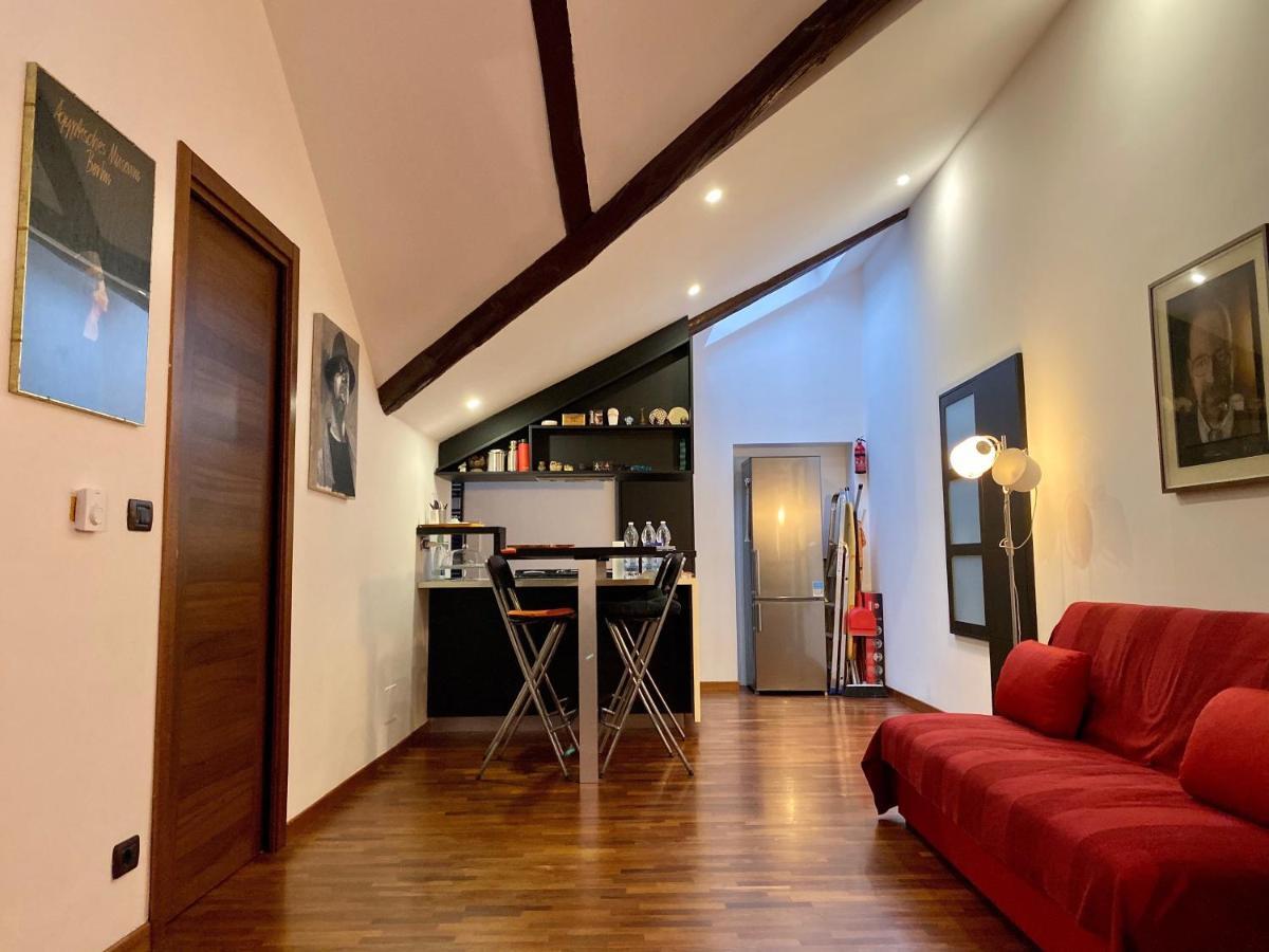 Modern Apartment Piazza Statuto Porta Susa Fs Turim Exterior foto