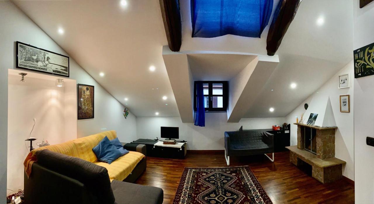 Modern Apartment Piazza Statuto Porta Susa Fs Turim Exterior foto